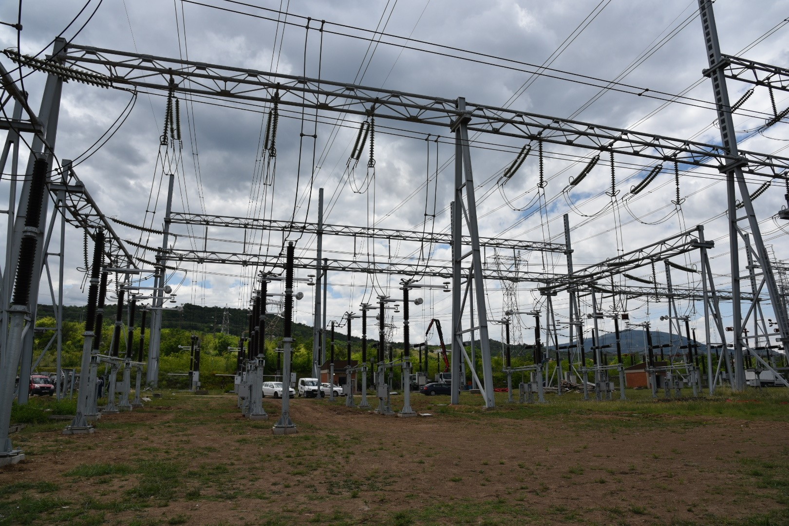 U lëshua nën tension trakti 400kV i linjës transmetuese nga TS Shkupi 4 në TS Shkupi 5